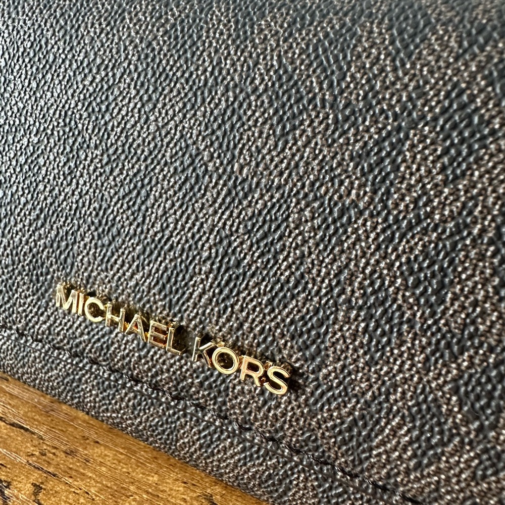 Michael Kors Brown Pebbled Continental Trifold Wallet Monochrome MK NWT - Picture 3 of 7